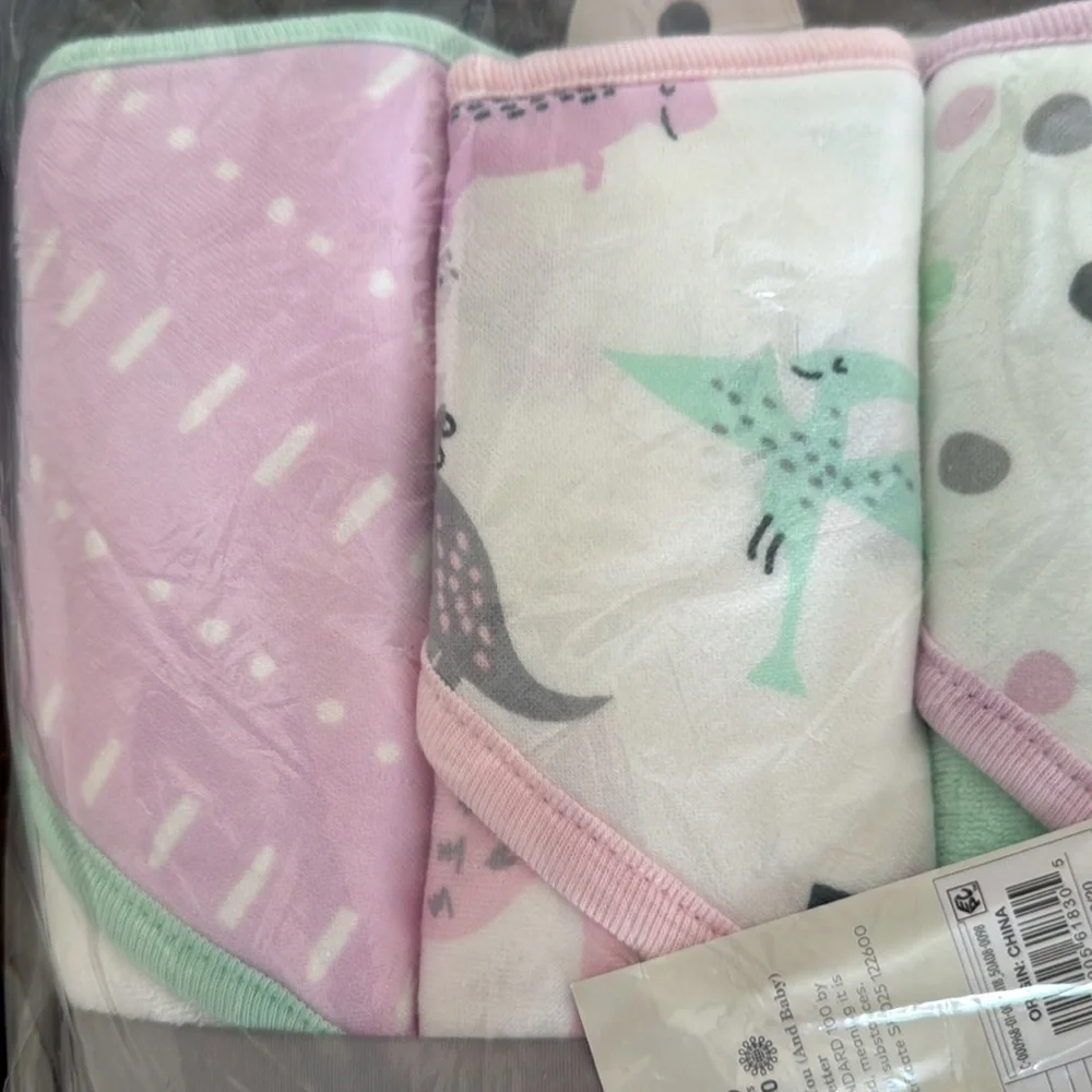 New! Baby Girls 3pk Dinosaur Hooded Bath Towel Set - Cloud IslandT™